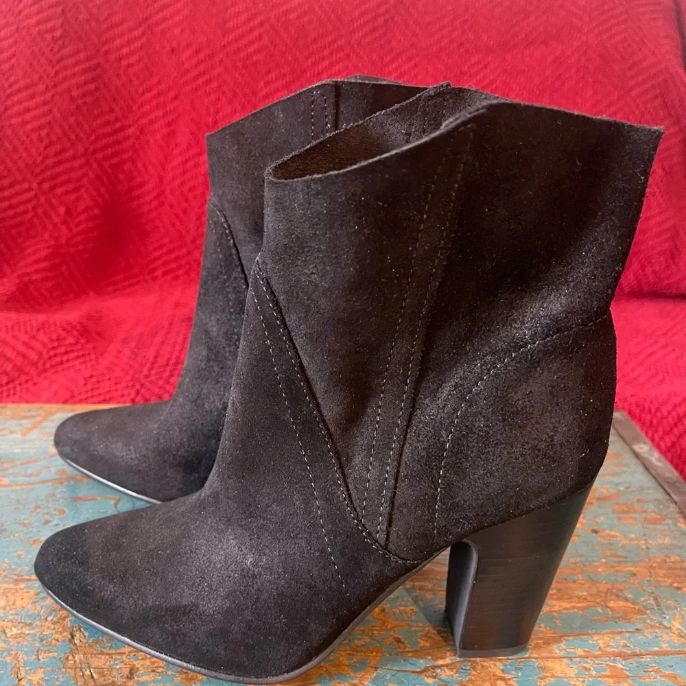 Vince Camuto, black suede leather boots - Picture 2 of 3